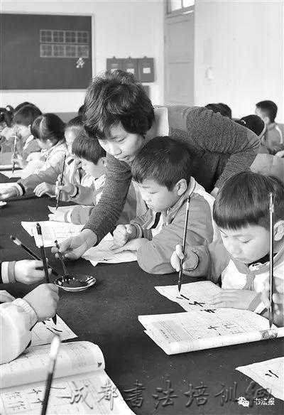 教育部发布“美育浸润计划”，农村中小学将开设书法课！